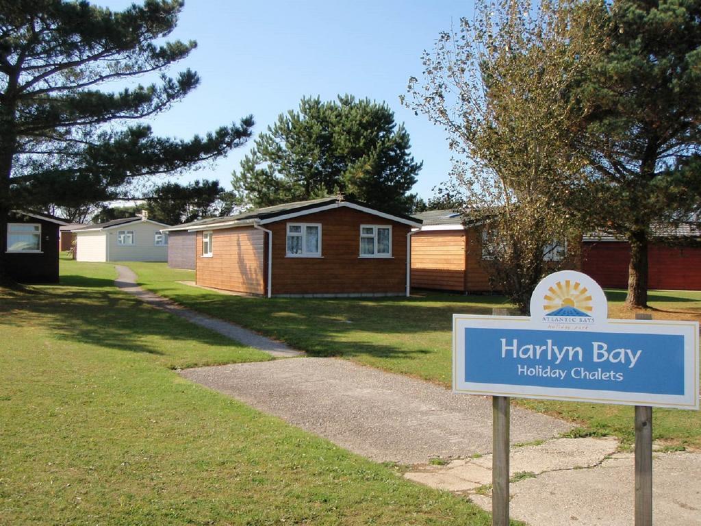 Chalets & Lodges At Atlantic Bays Holiday Park Padstow Exterior photo